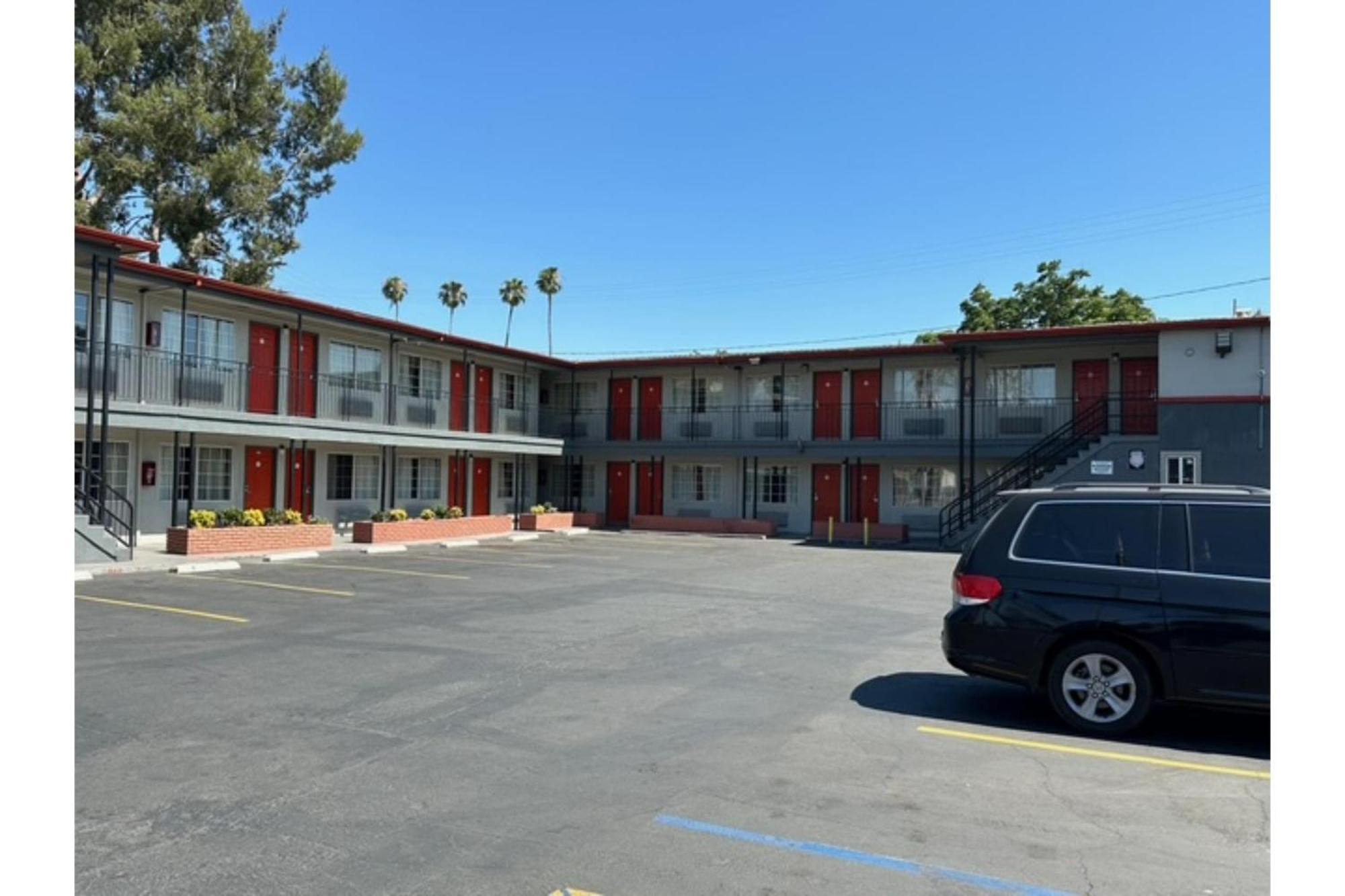 Heritage Inn Pomona Εξωτερικό φωτογραφία